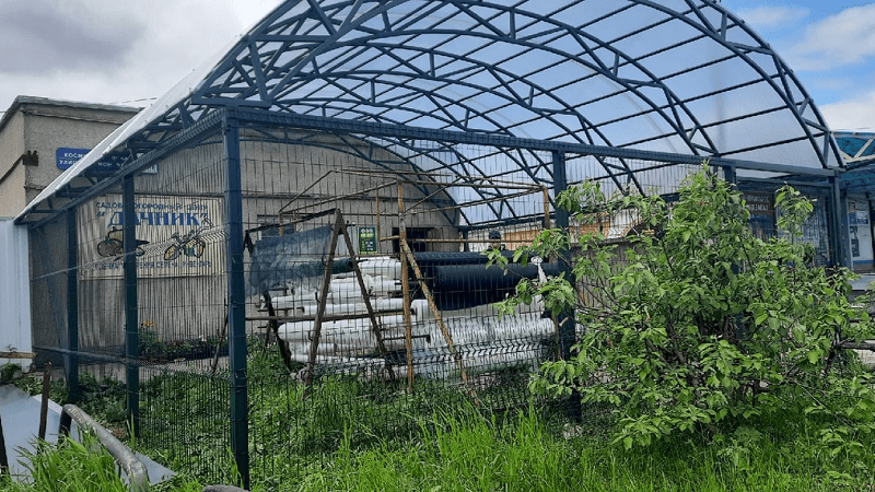 Полукруглый навес Стандарт с 3д-сеткой, магазин «Дачник», Эжва